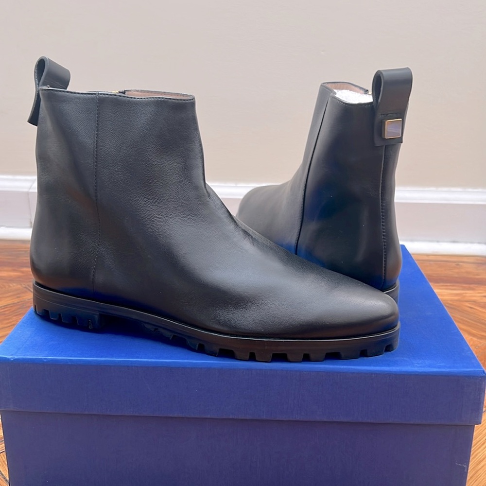 New Stuart Weitzman Women’s RILEY Leather Side Zip Booties in Black, Size 6.5